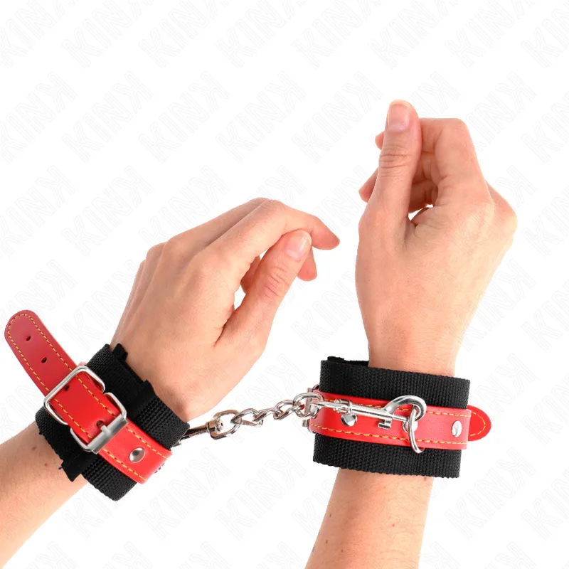 Kink Justerbara Handledsrestriktioner i Nylon & Röd Konstläder – Svart/Röd, 19–24 cm x 5,5 cm